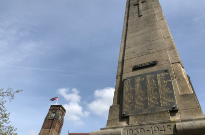 cenotaph with town hall